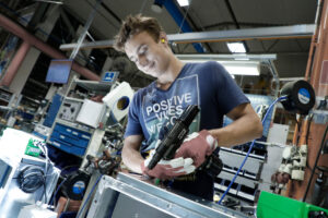 nuovo rapporto sulla sostenibilita 2024 di halton - solmeri agente in Italia